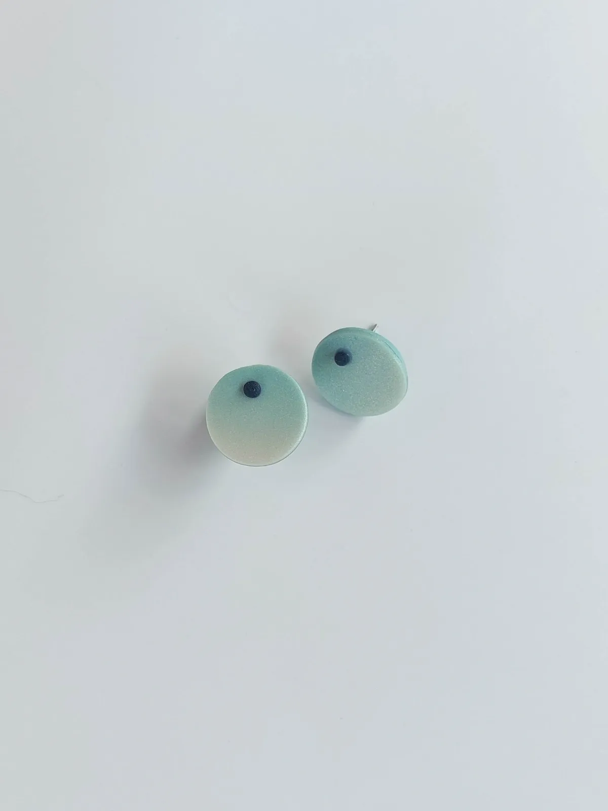 DOTS világoskék bedugós fülbevaló