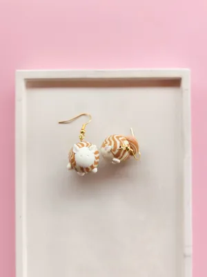 CATZ narancs csíkos cica lógós fülbevaló