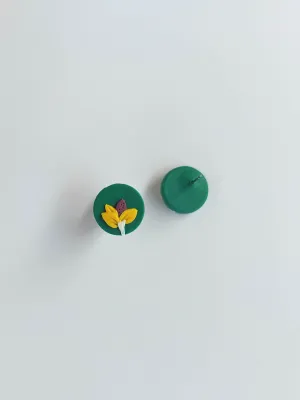 DOTS zöld virágos bedugós fülbevaló