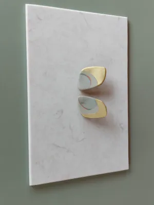 URBAN ECHO arany aszimetrikus bedugós fülbevaló