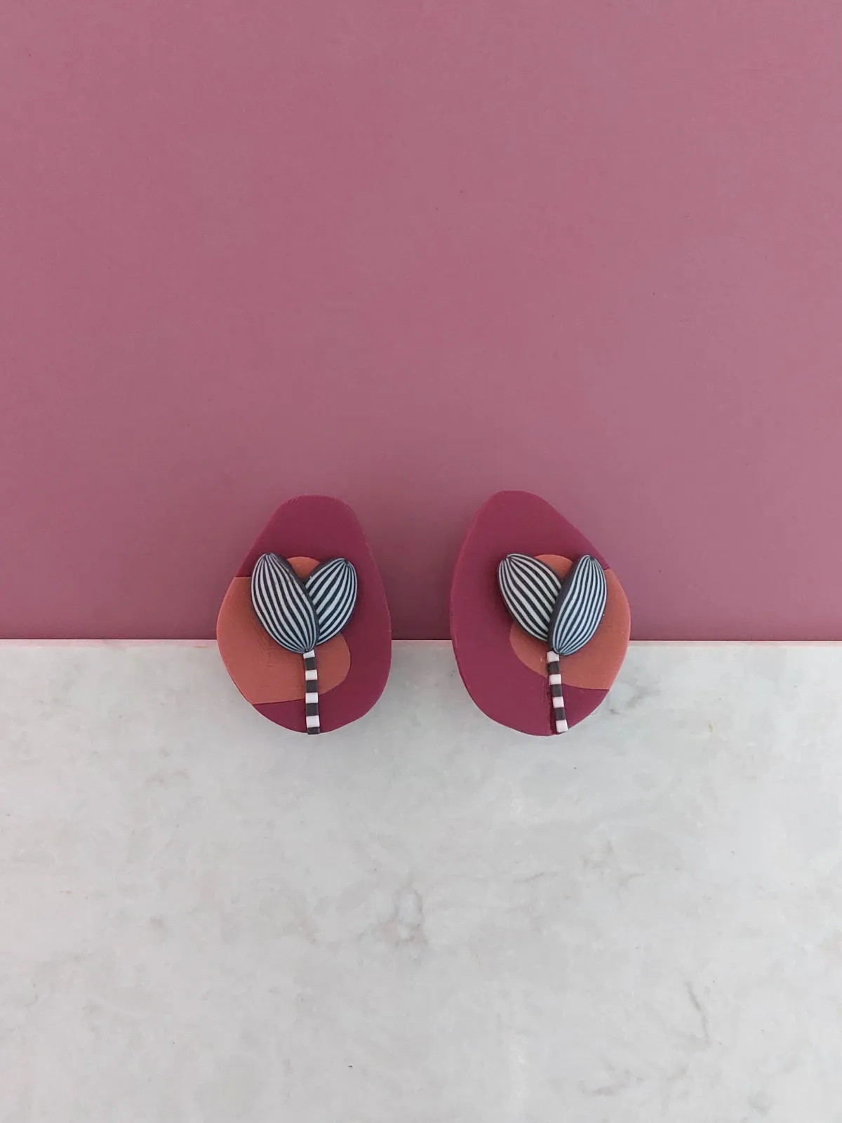 PIXIE bordó bedugós fülbevaló