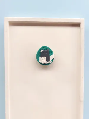 CATZ játszó cicás kitűző