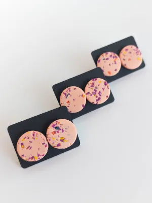 DOTS rózsaszín terazzo bedugós fülbevaló