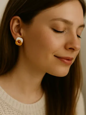 DOTS borostyán üveges bedugós fülbevaló