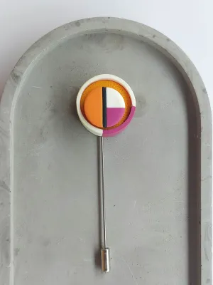 PLAY kinetikus egyedi kitűző geometrikus mintával