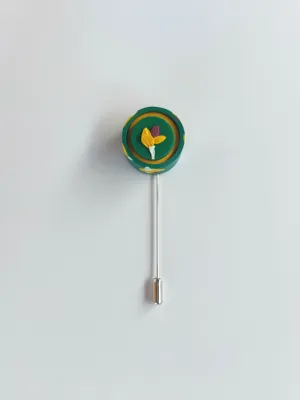 PLAY kinetikus egyedi kitűző zöld virágos mintával