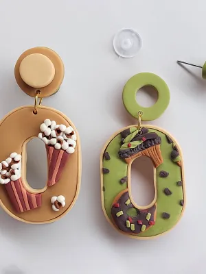 SWITCH 2 oldalas pisztáciás és popcornos fülbevaló