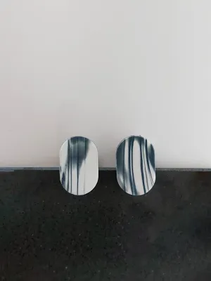 URBAN ECHO csíkos kapszulla fülbevaló