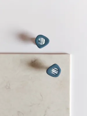 URBAN ECHO absztrakt szürke bedugós fülbevaló